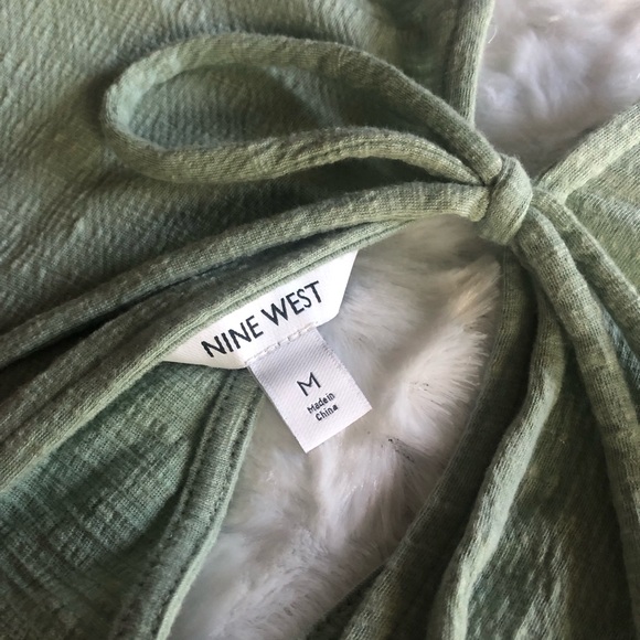 Nine West sage green v neck romper size M - Picture 10 of 12